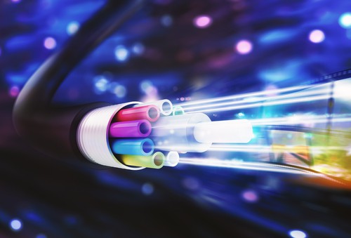 ¿Cómo funciona el cable de fibra óptica?